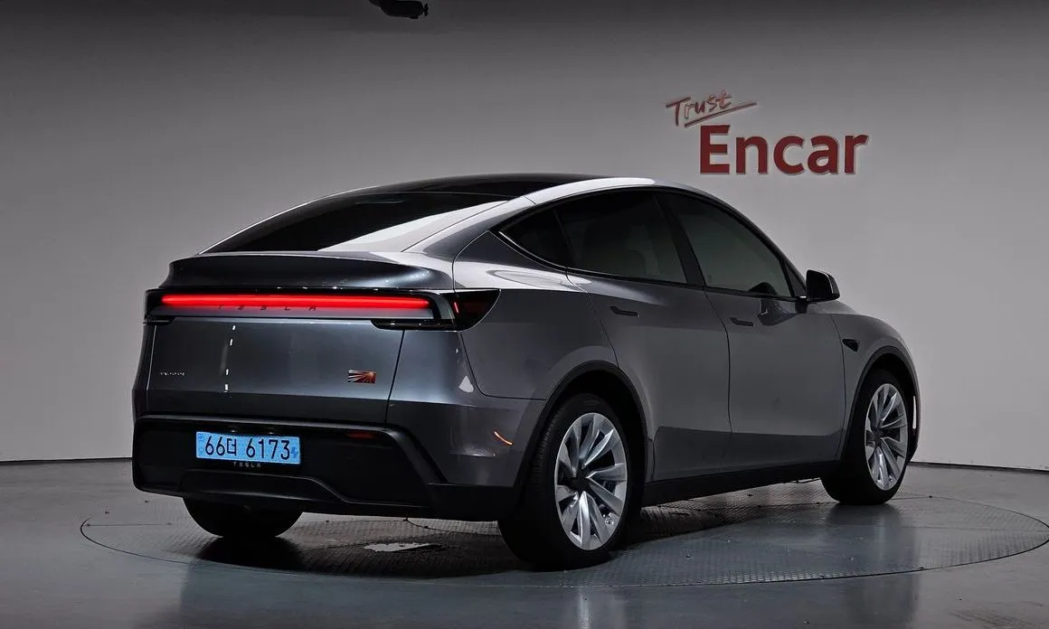 Tesla Model Y — фото 3