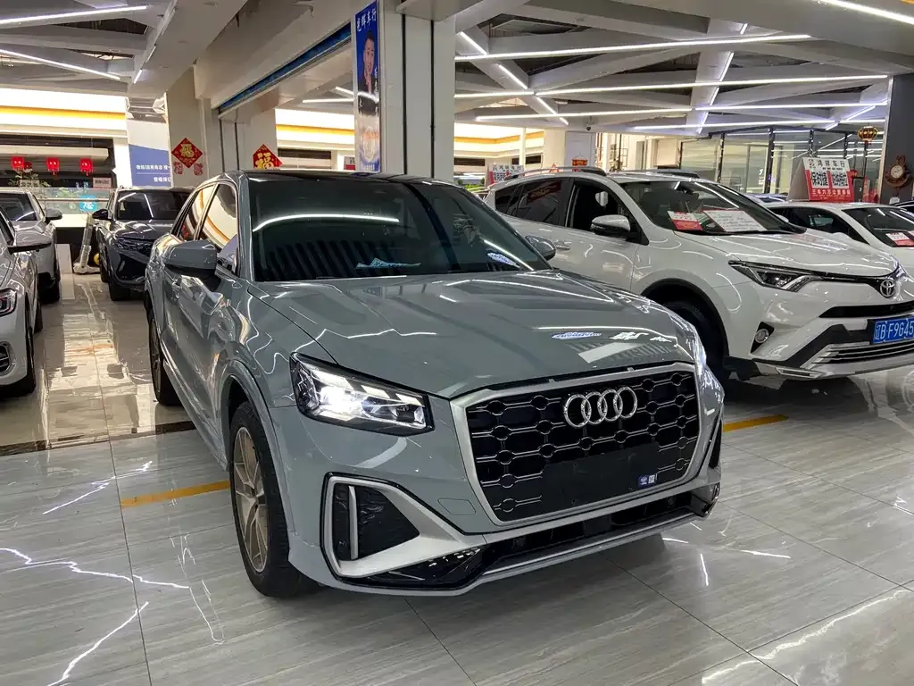 Audi Q2L — фото 4