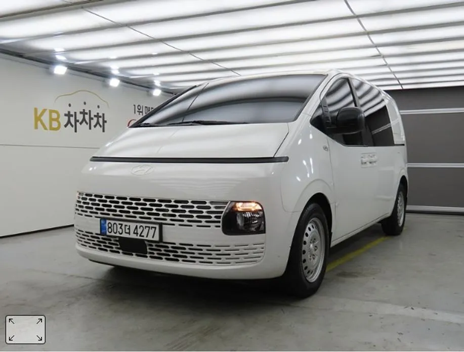 Hyundai Staria — фото 1