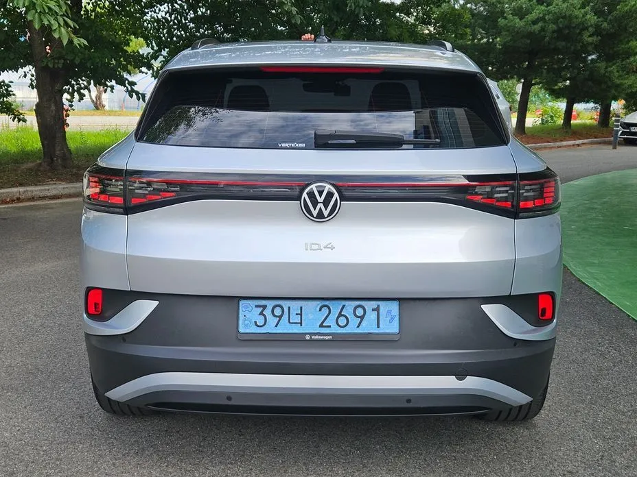 Volkswagen ID.4 — фото 6
