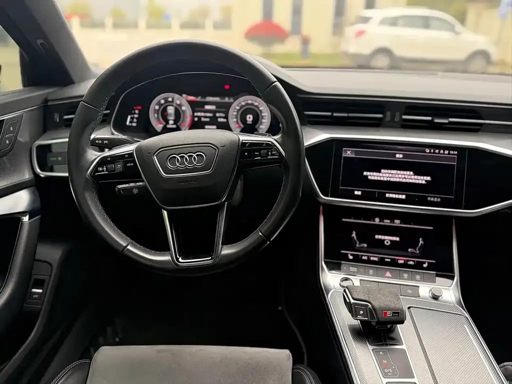 Audi A6L 2022 из CN, фото 2