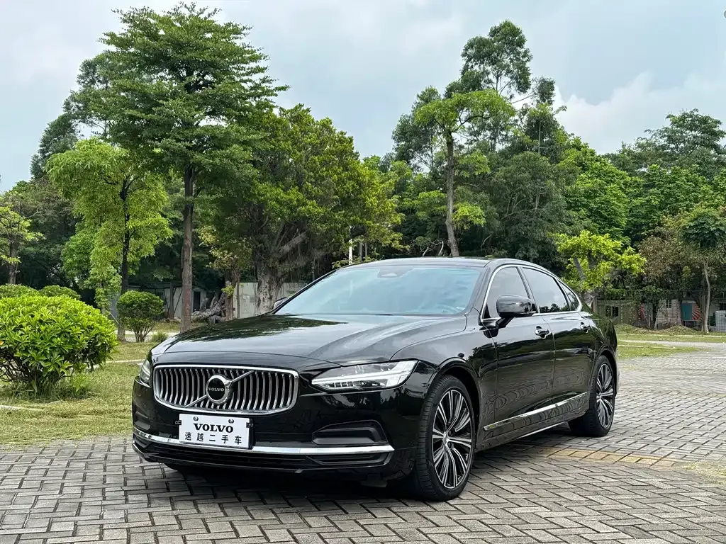 Volvo S90 — фото 1