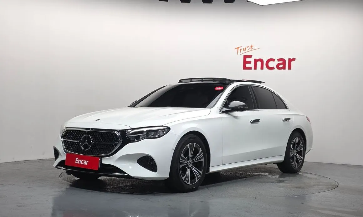 Mercedes-Benz E-Class — фото 1