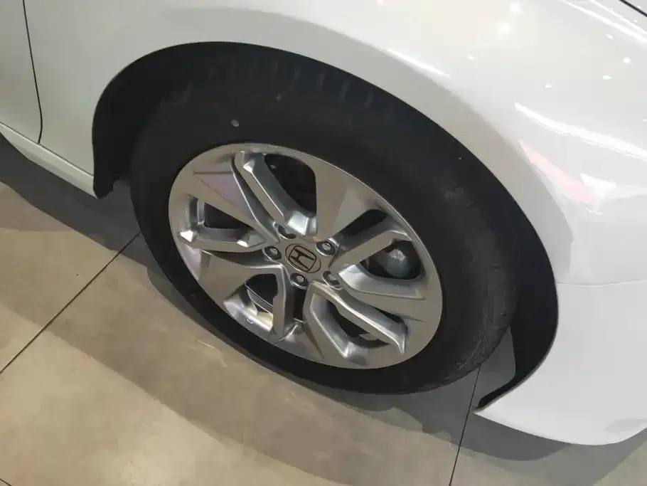 Honda Accord — фото 6