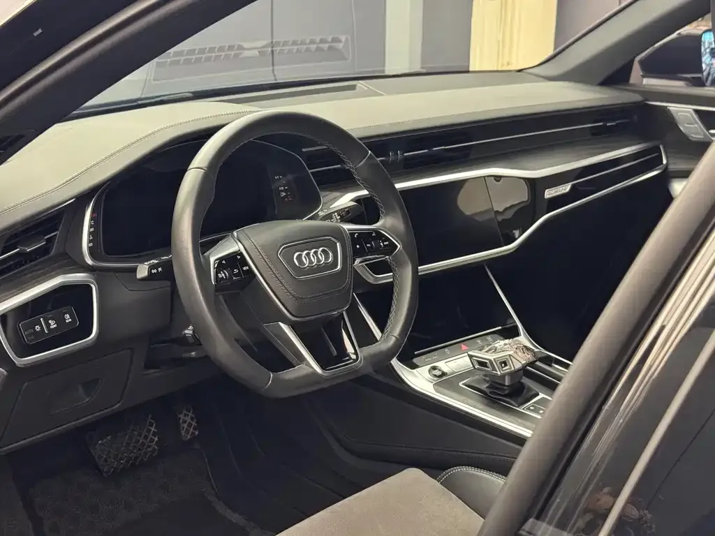 Audi A6L — фото 2