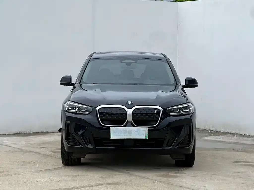 BMW iX3 — фото 2