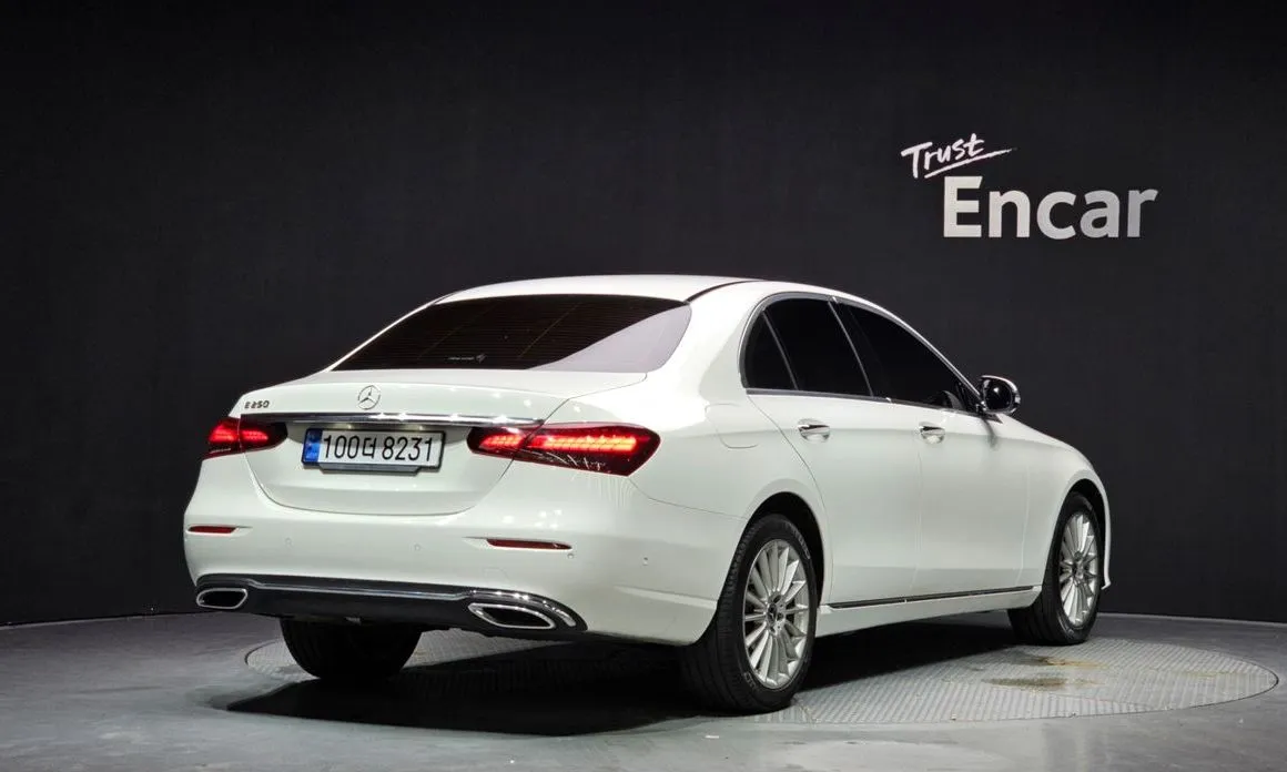 Mercedes-Benz E-Class 2023 из KR, фото 10