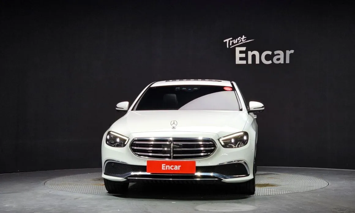 Mercedes-Benz E-Class 2023 из KR, фото 2