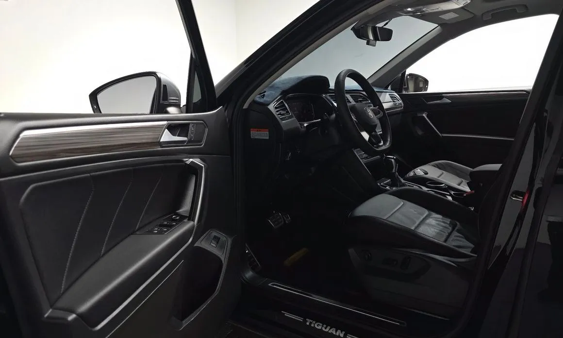 Volkswagen Tiguan — фото 3