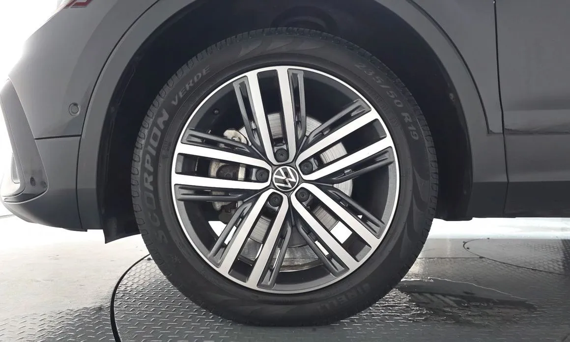 Volkswagen Tiguan — фото 4
