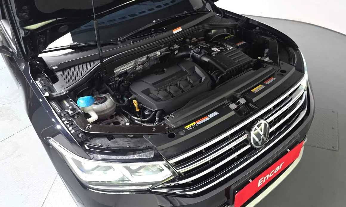 Volkswagen Tiguan — фото 9