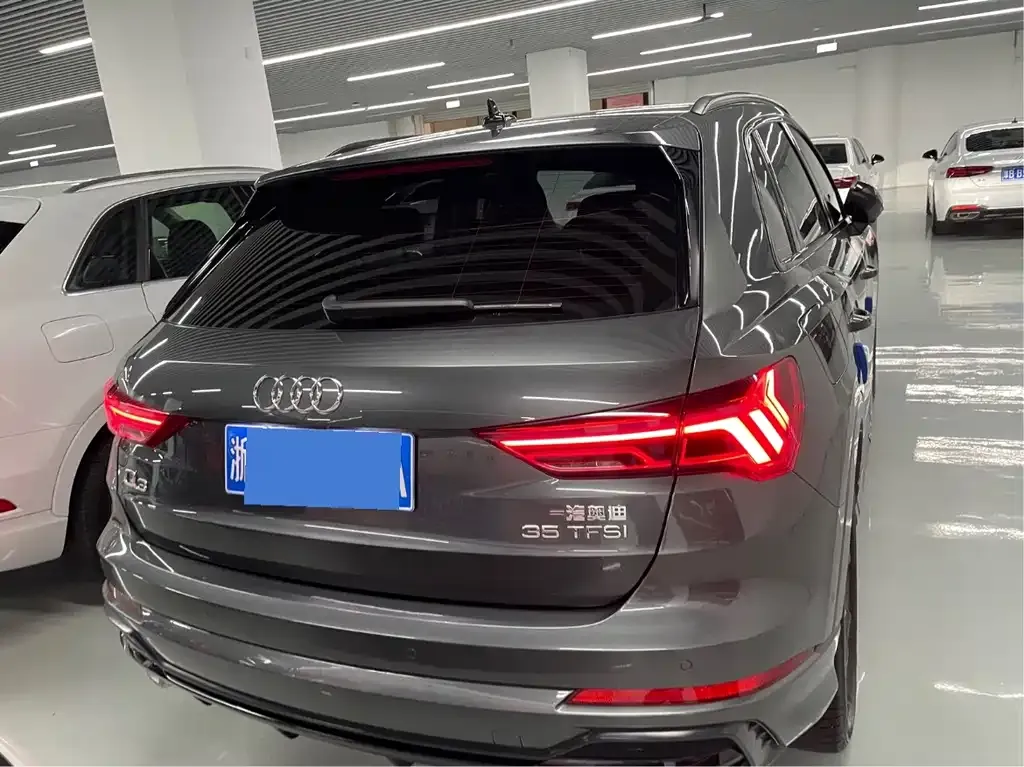 Audi Q3 2023 из CN, фото 9