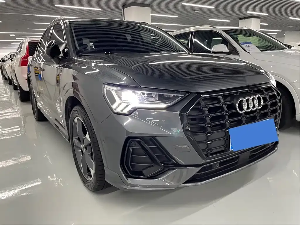 Audi Q3 2023 из CN, фото 5