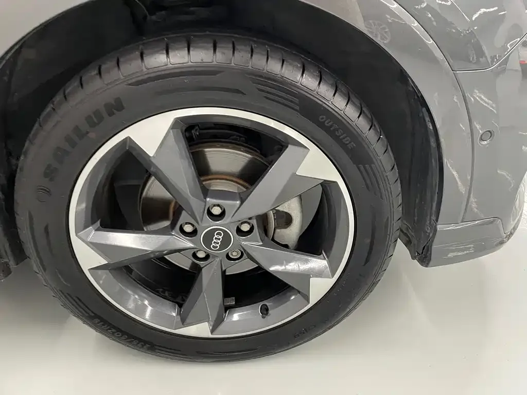 Audi Q3 2023 из CN, фото 3