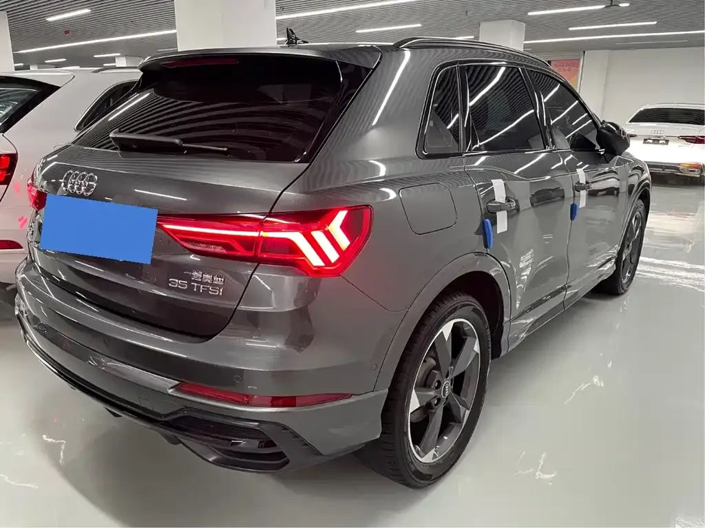Audi Q3 2023 из CN, фото 4
