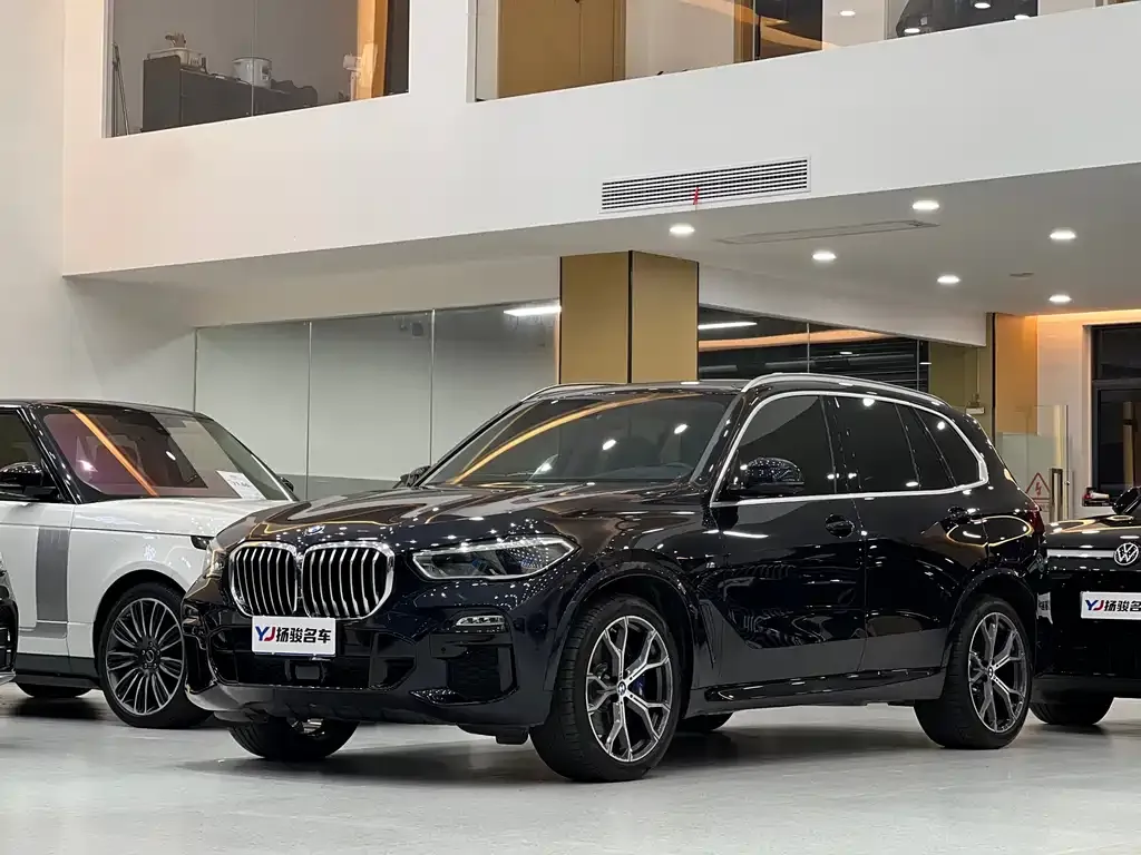 BMW X5 (Import) — фото 1