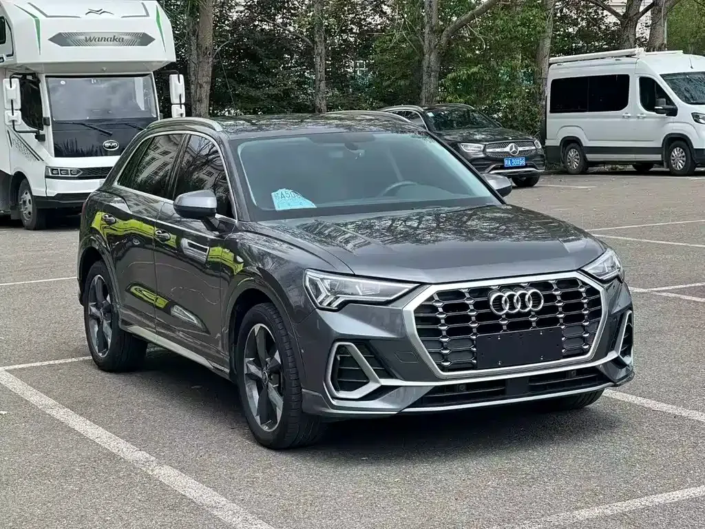 Audi Q3 — фото 8