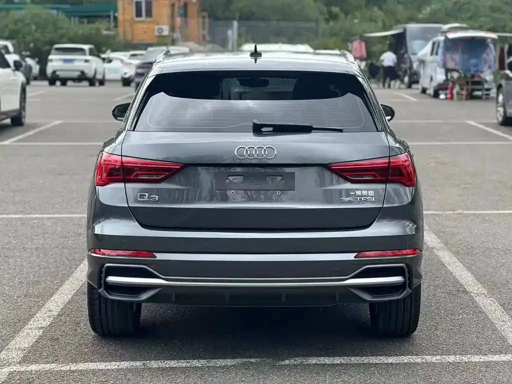 Audi Q3 — фото 6