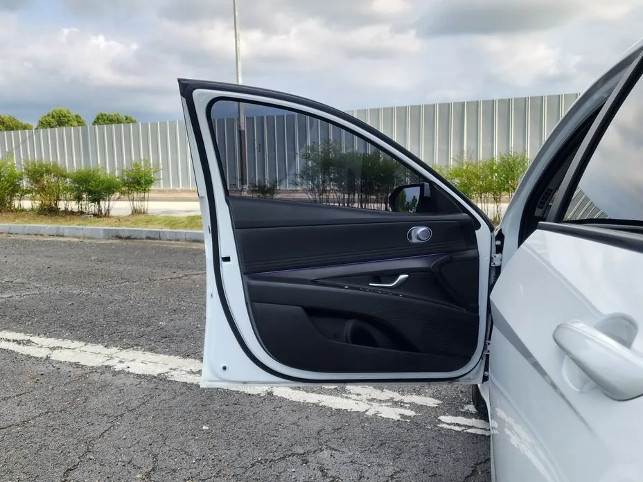 Hyundai AVANTE — фото 2