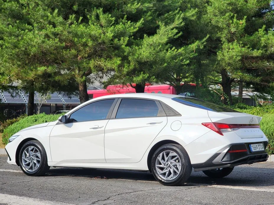 Hyundai AVANTE — фото 9