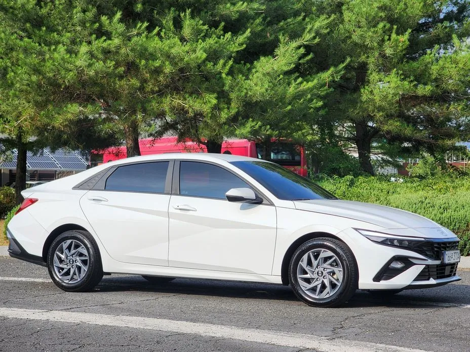 Hyundai AVANTE — фото 8