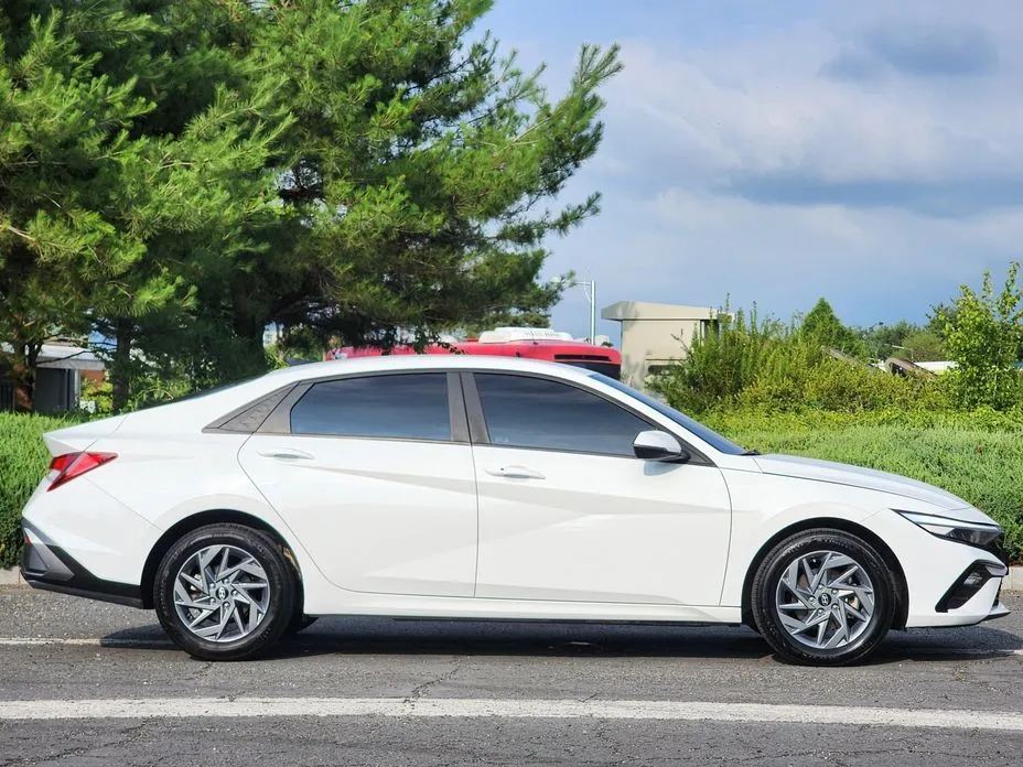 Hyundai AVANTE — фото 4