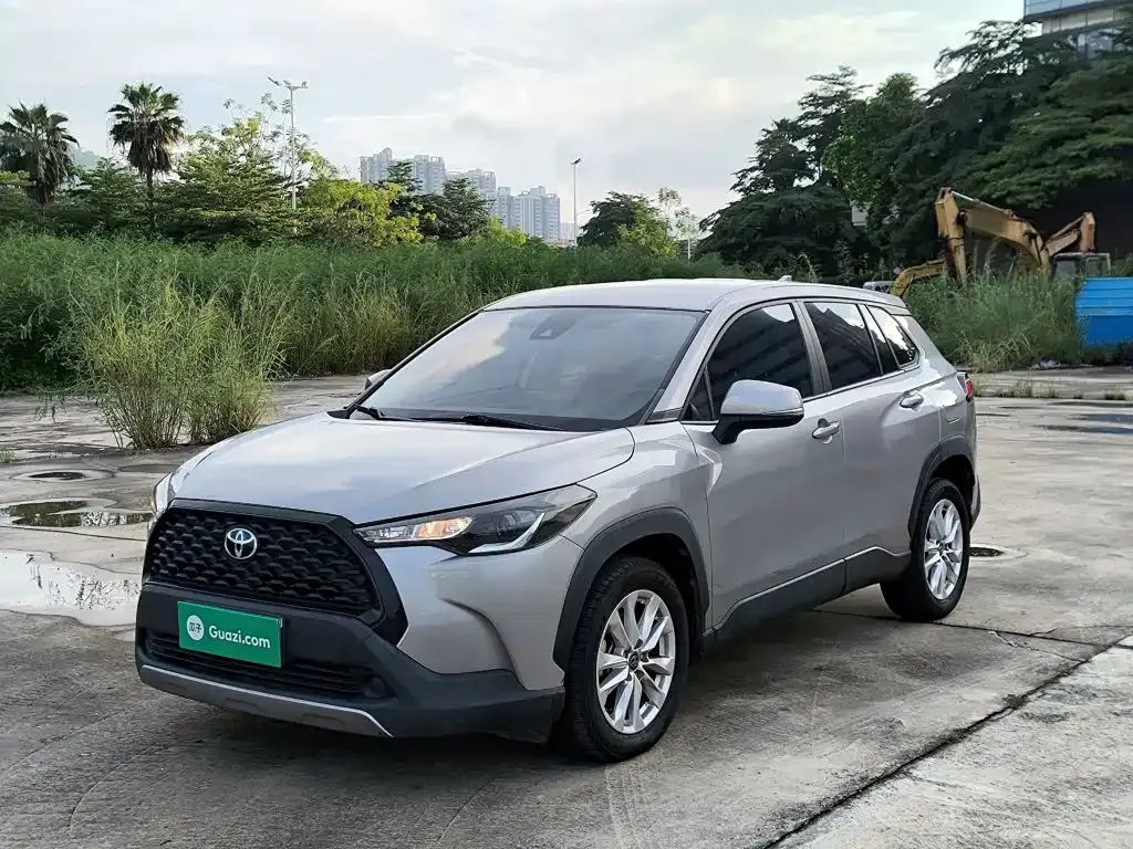 Toyota Corolla Cross — фото 1