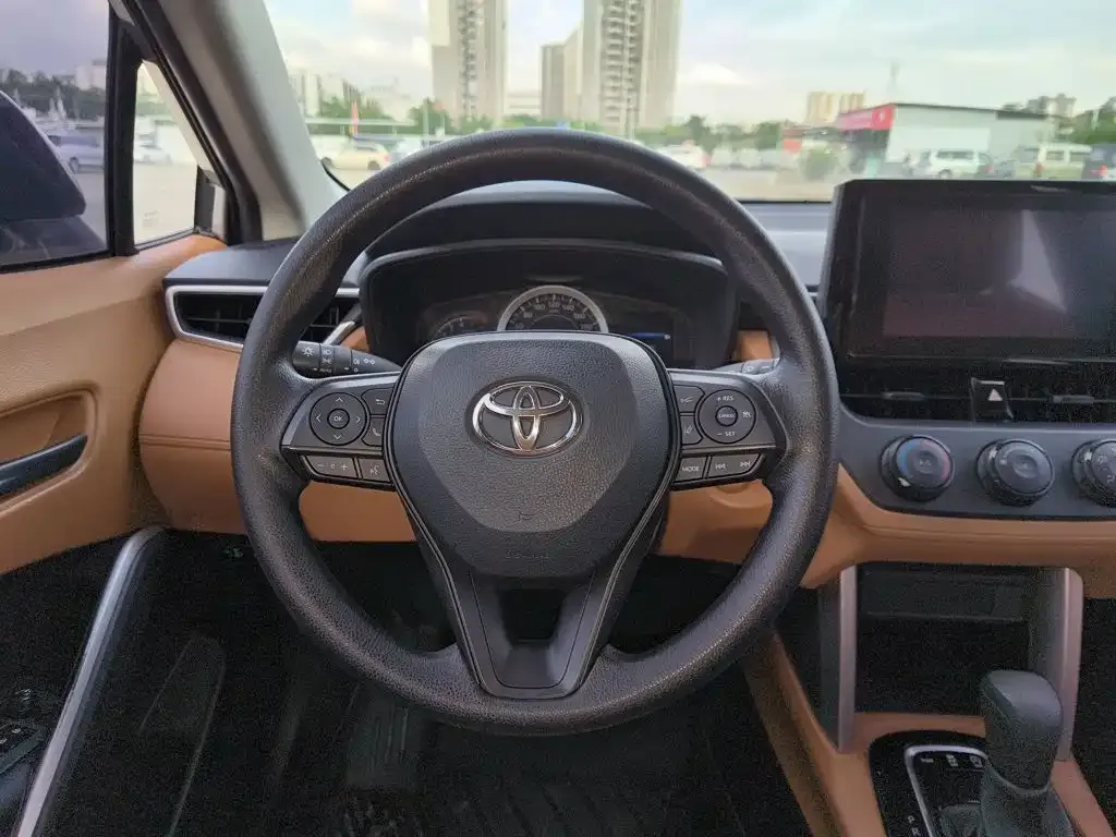 Toyota Corolla Cross — фото 4