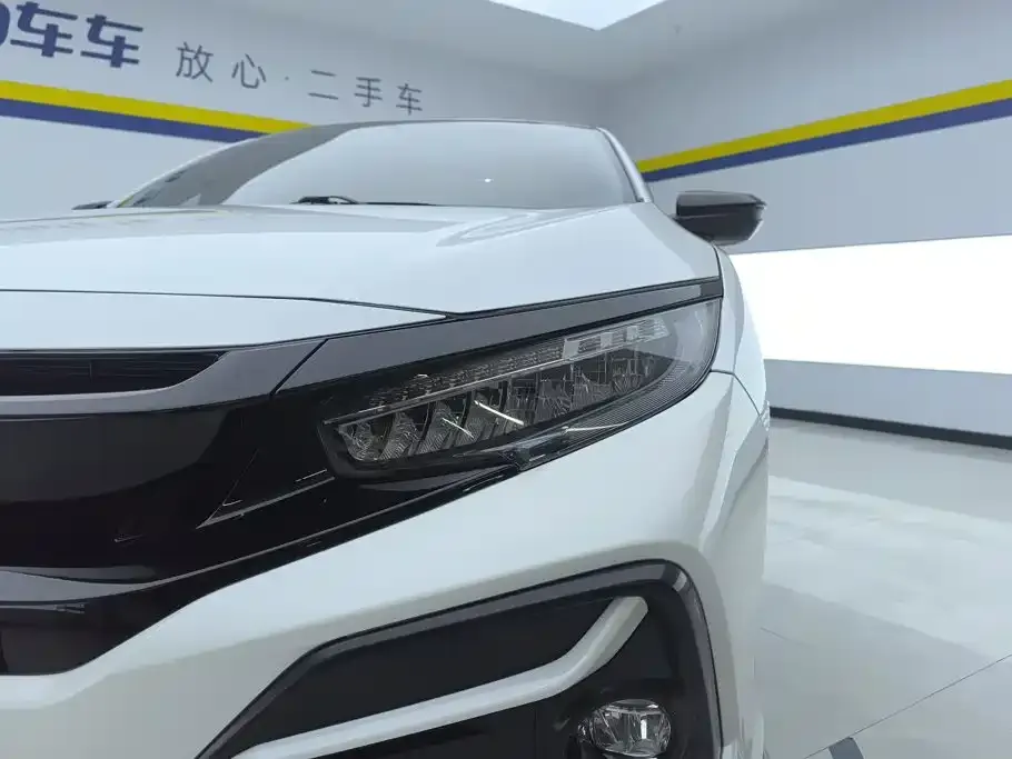 Honda Civic — фото 7