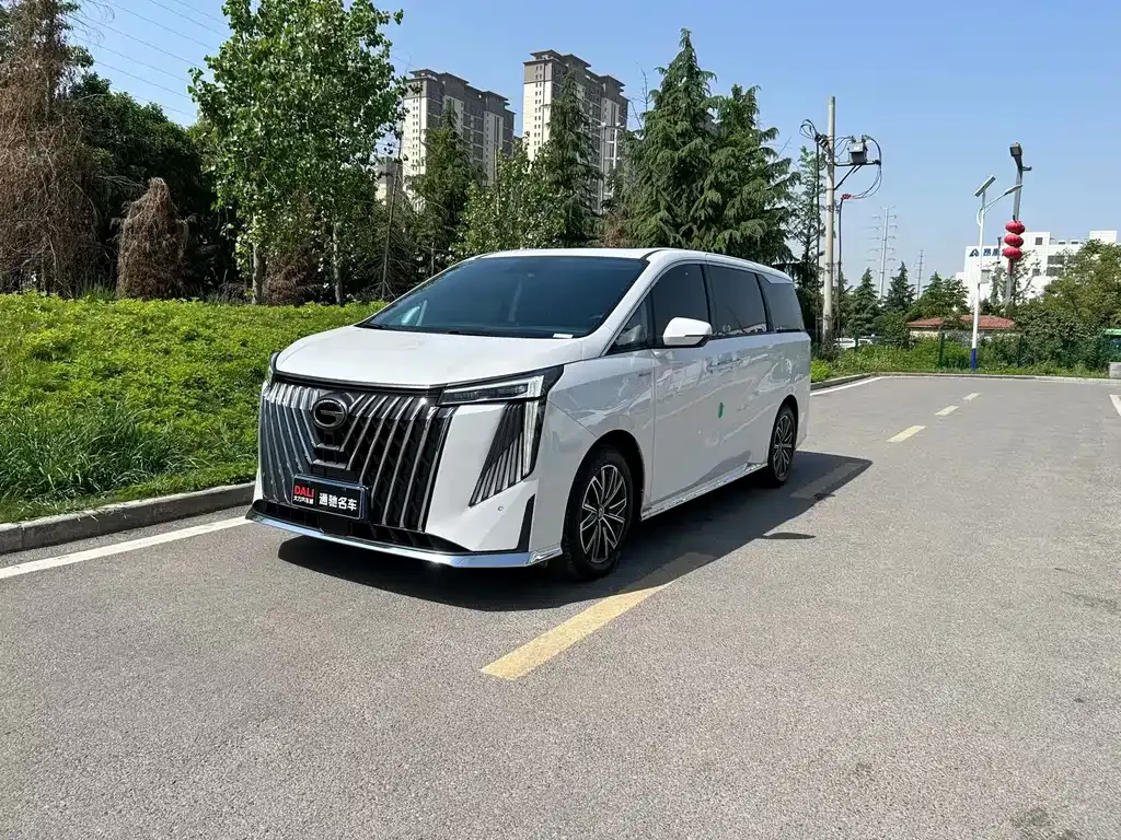 GAC Motor Trumpchi M8 — фото 1