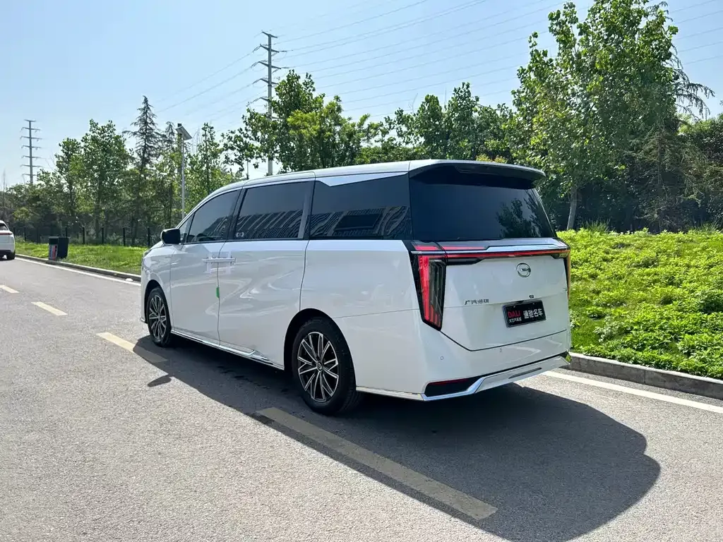 GAC Motor Trumpchi M8 — фото 9