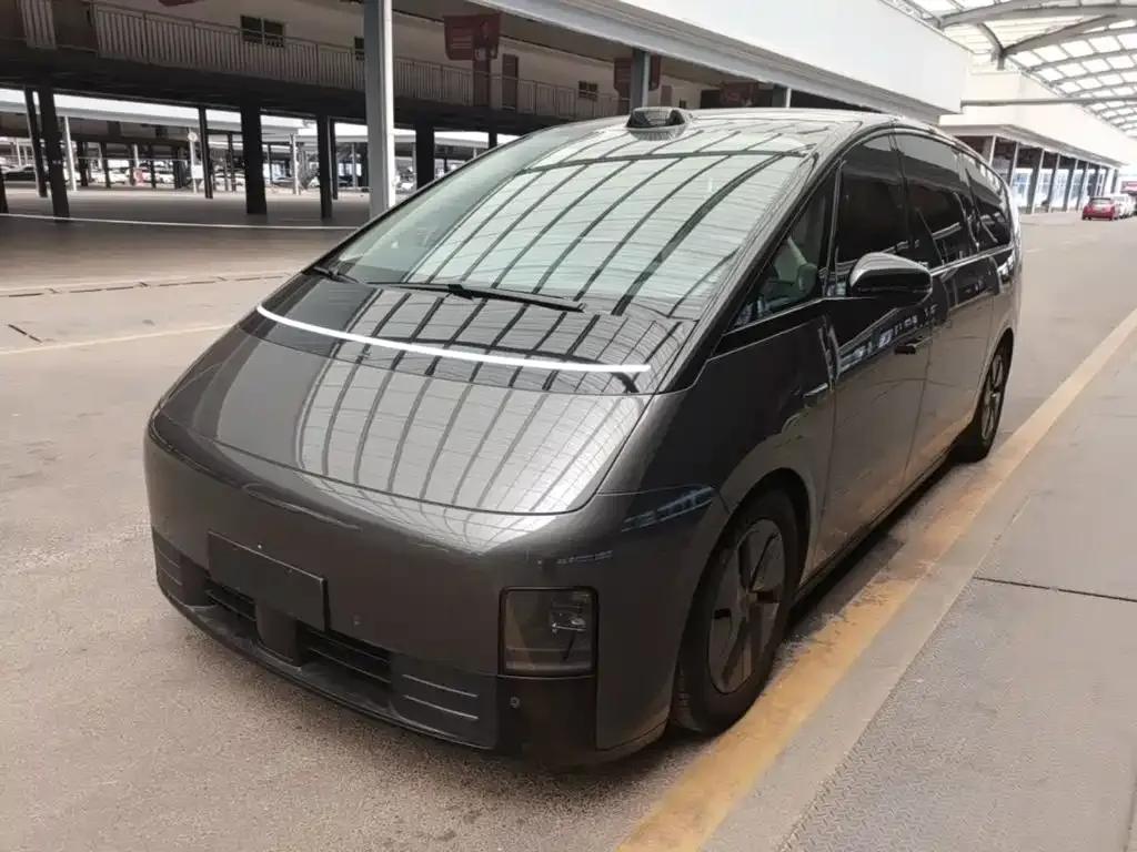 Li Auto MEGA — фото 1