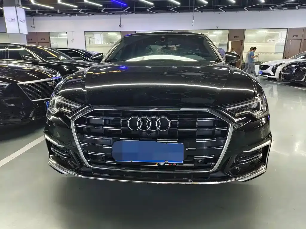 Audi A6L — фото 2