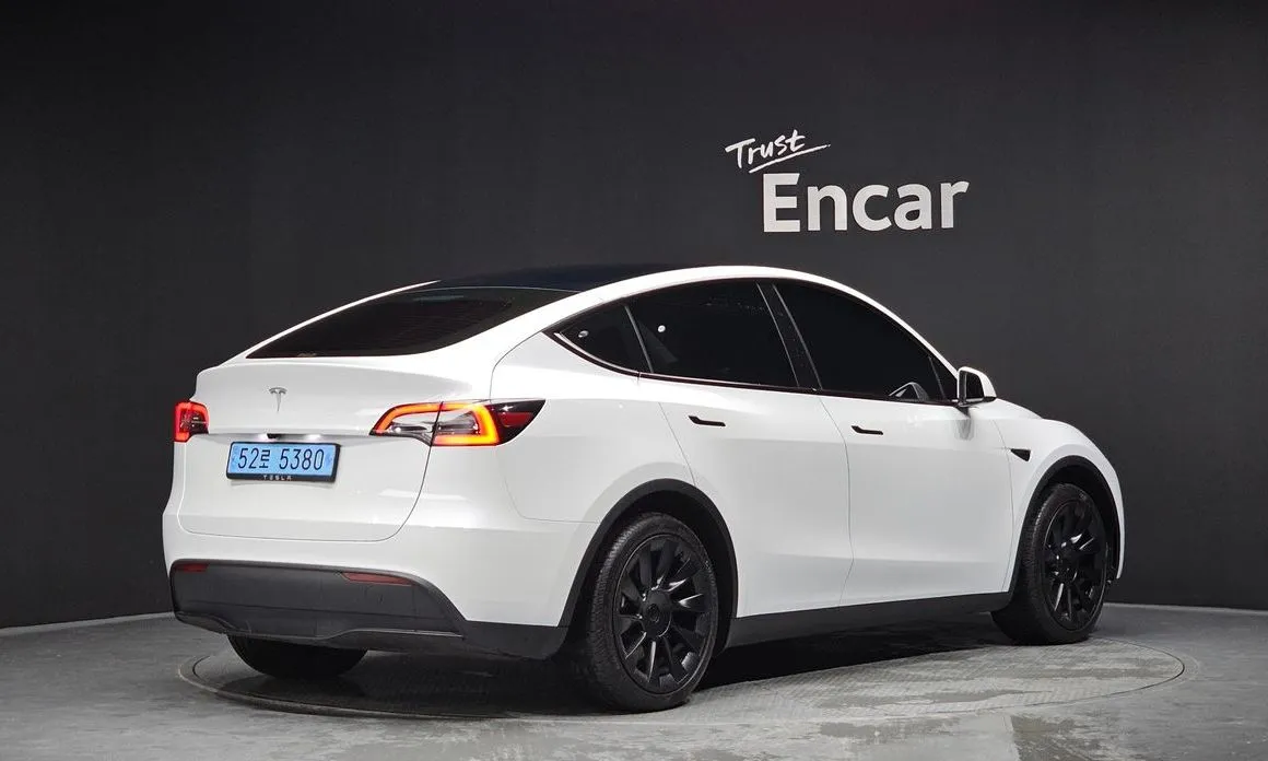 Tesla Model Y — фото 4