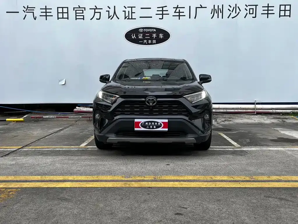 Toyota RAV4 — фото 4