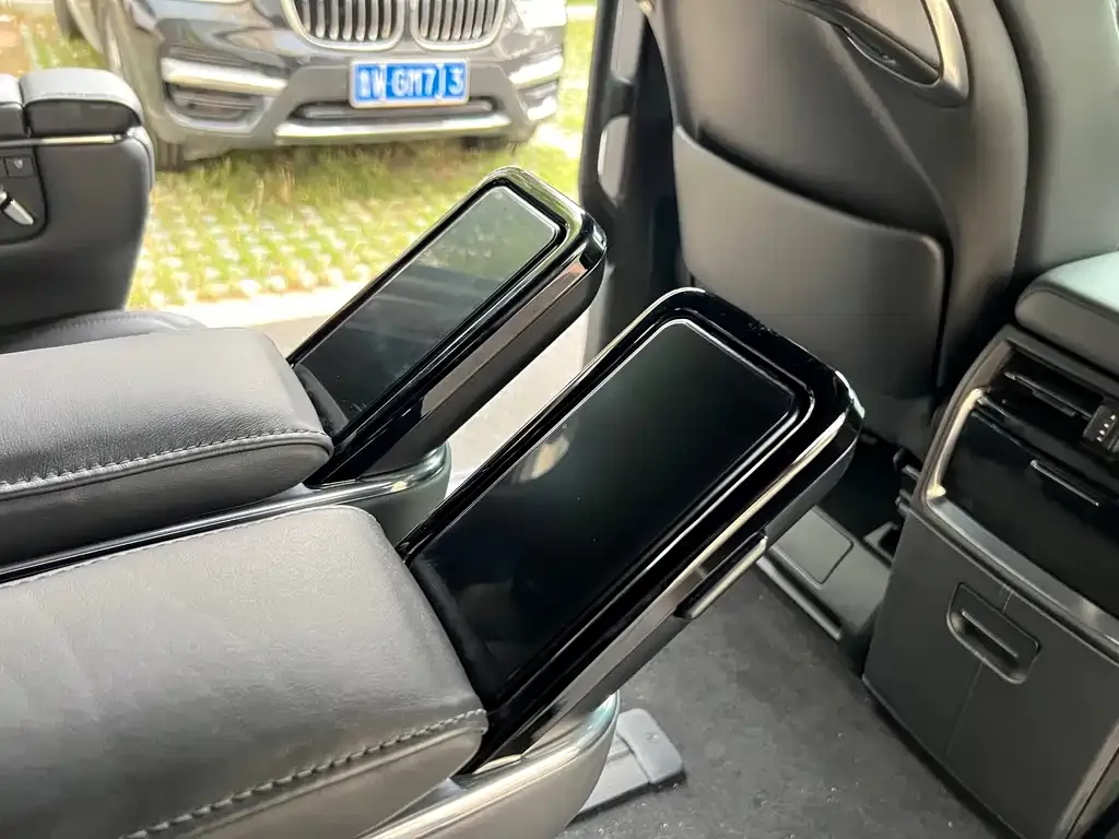Toyota Vellfire — фото 2