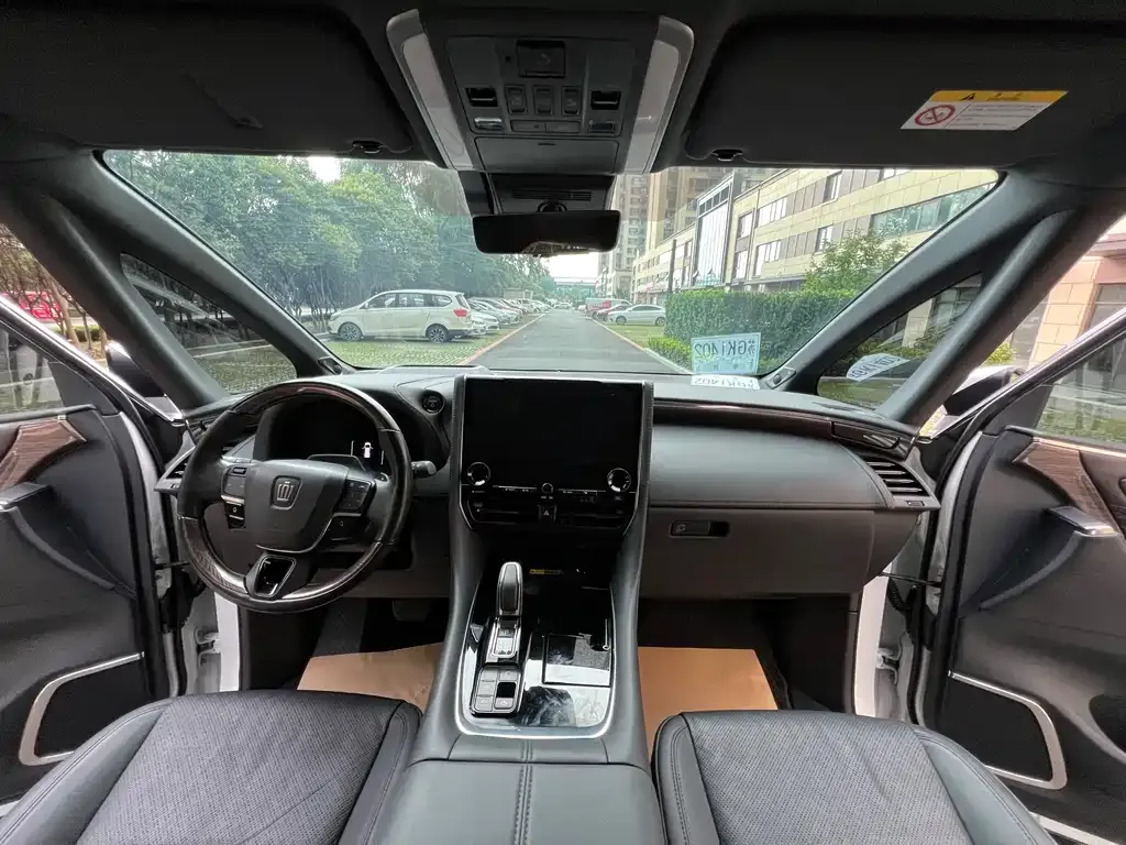 Toyota Vellfire — фото 5