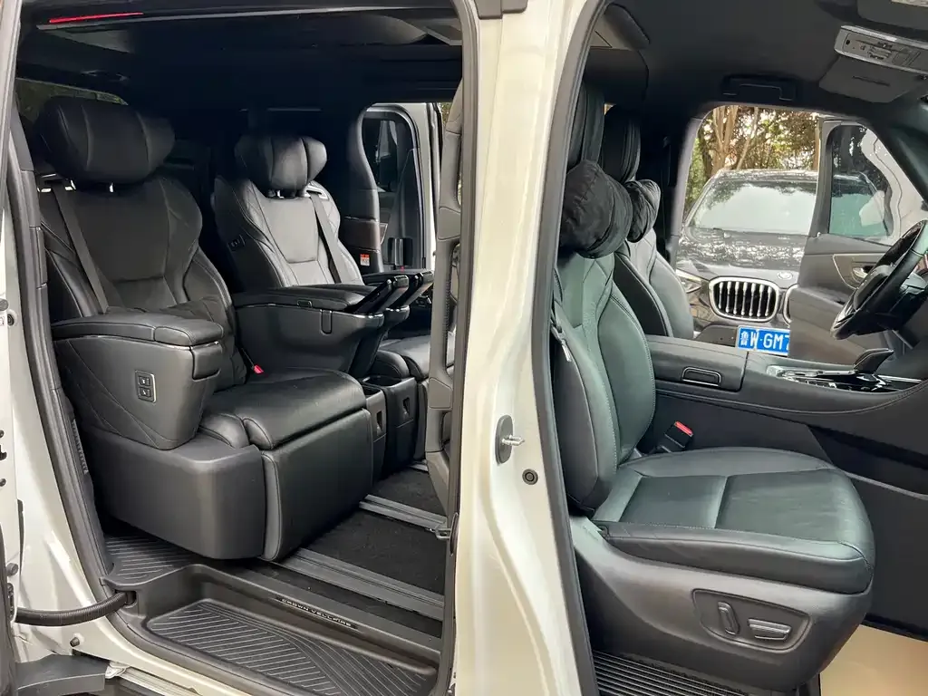 Toyota Vellfire — фото 7