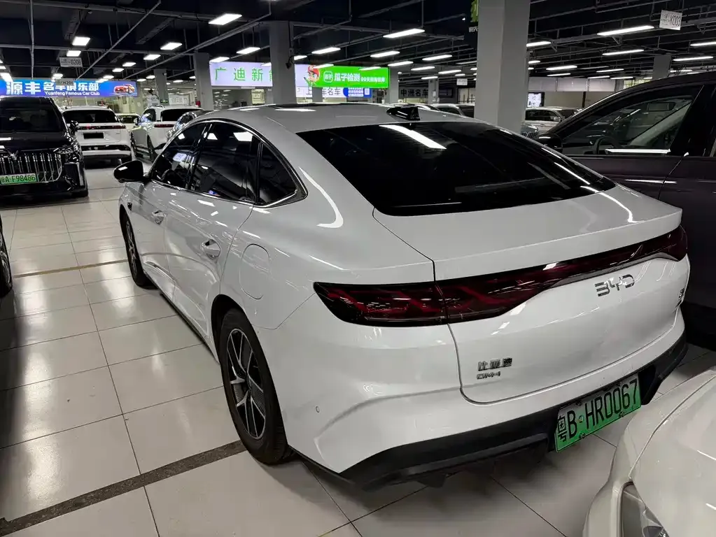 BYD Qin L — фото 8