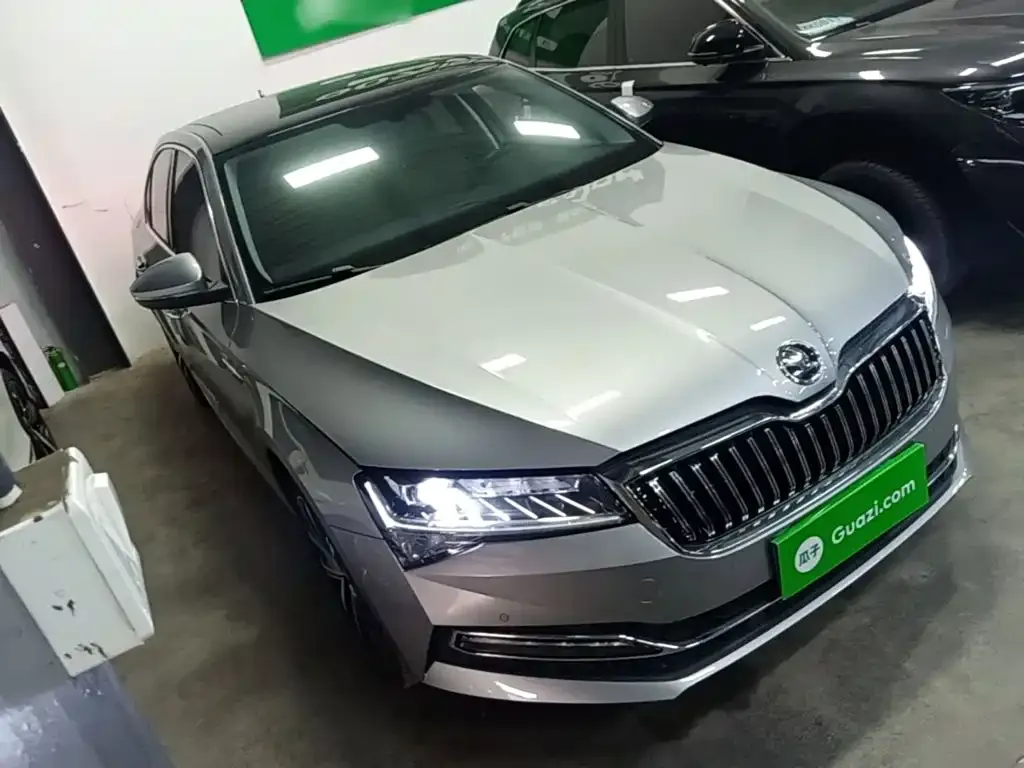 Skoda Superb — фото 7
