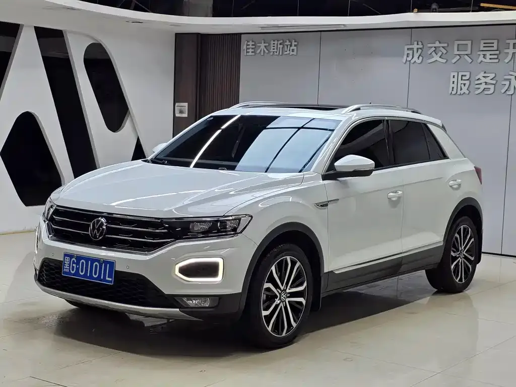 Volkswagen T-Roc — фото 1