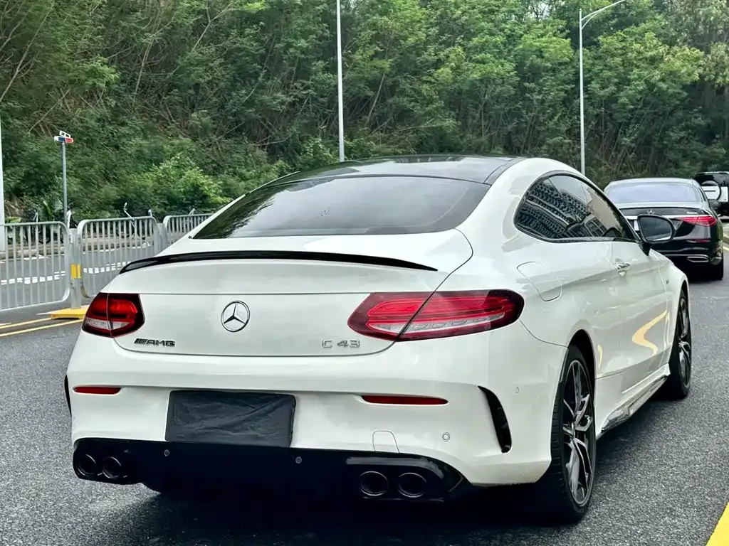 Mercedes-Benz C-Class AMG — фото 8