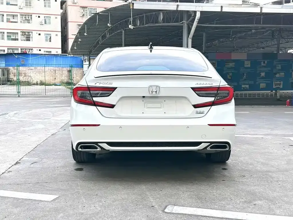 Honda Accord — фото 5