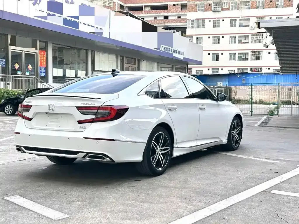 Honda Accord — фото 7