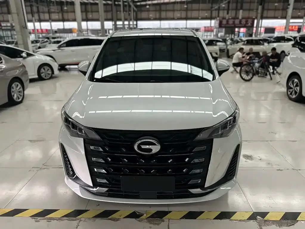 GAC Motor Trumpchi M6 — фото 10