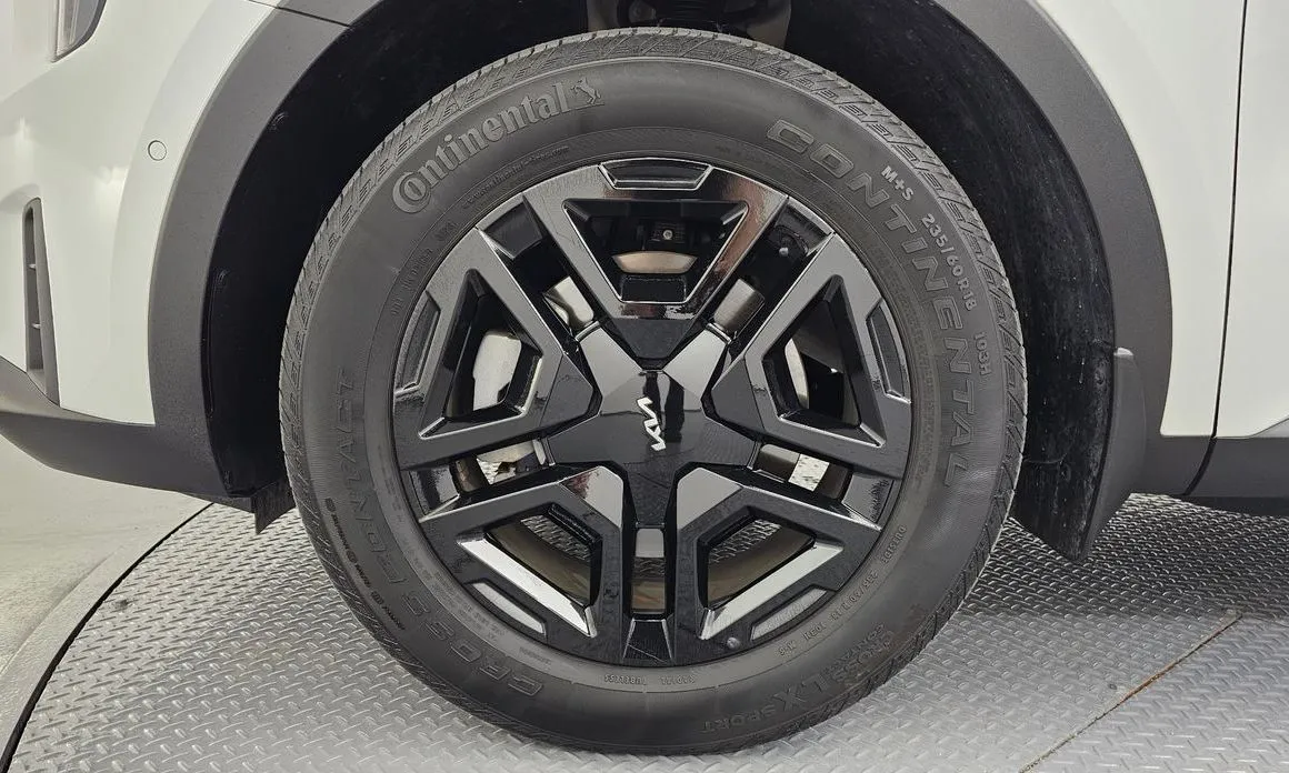 Kia Sorento — фото 8