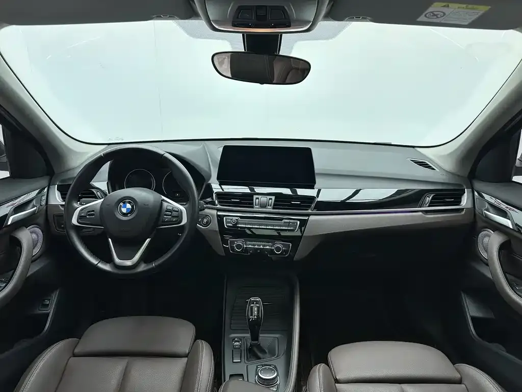 BMW X1 — фото 9
