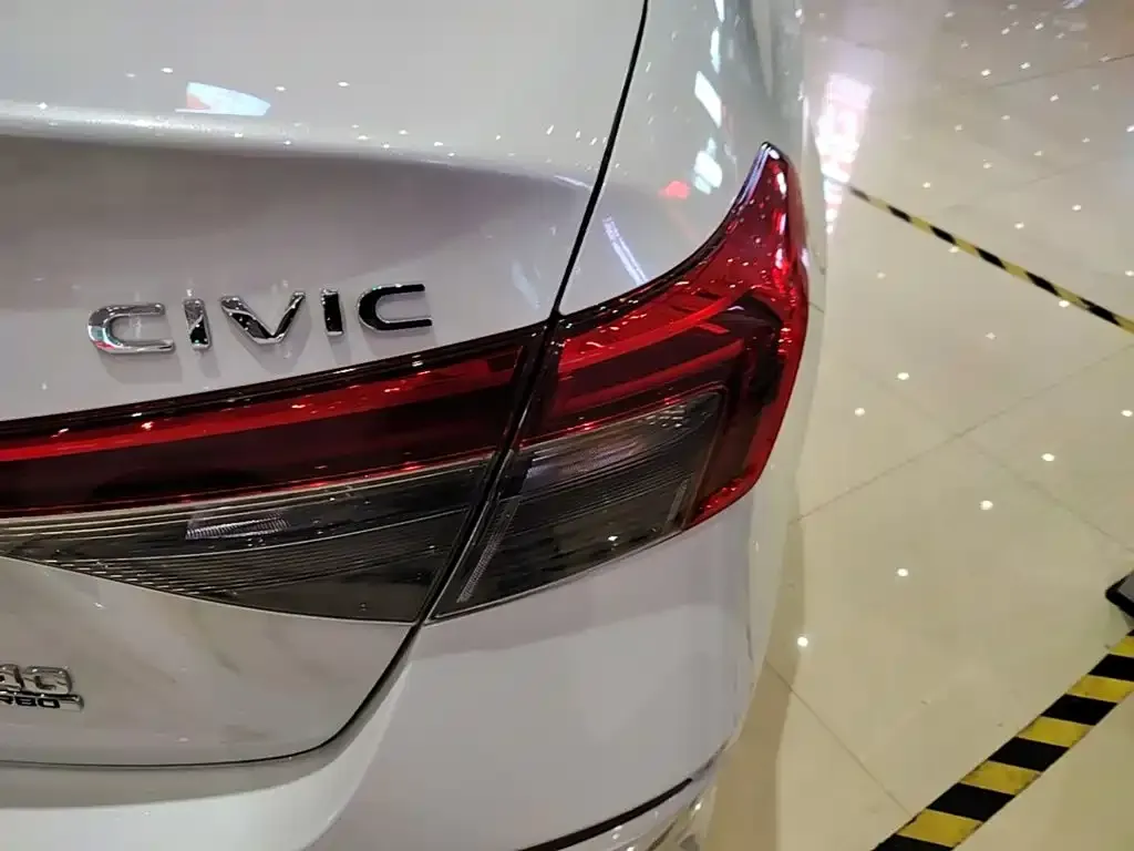 Honda Civic — фото 2