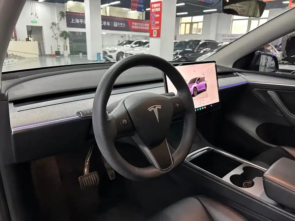 Tesla Model Y — фото 4