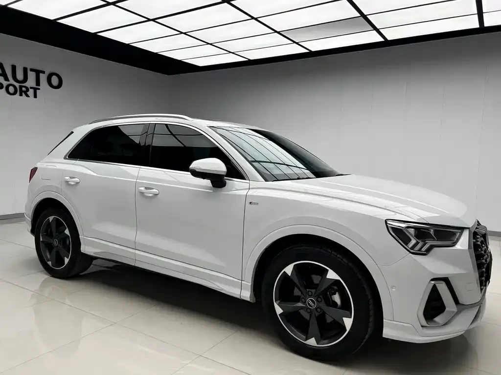 Audi Q3 — фото 4